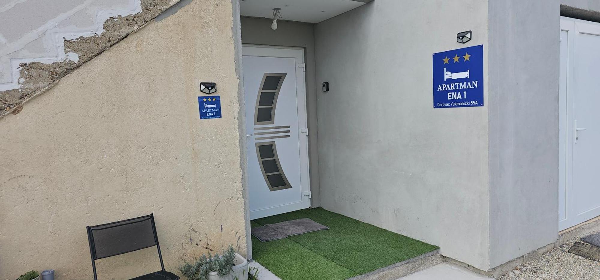 Ena1 & Ena2 -Big Free Parking Karlovac Exterior foto