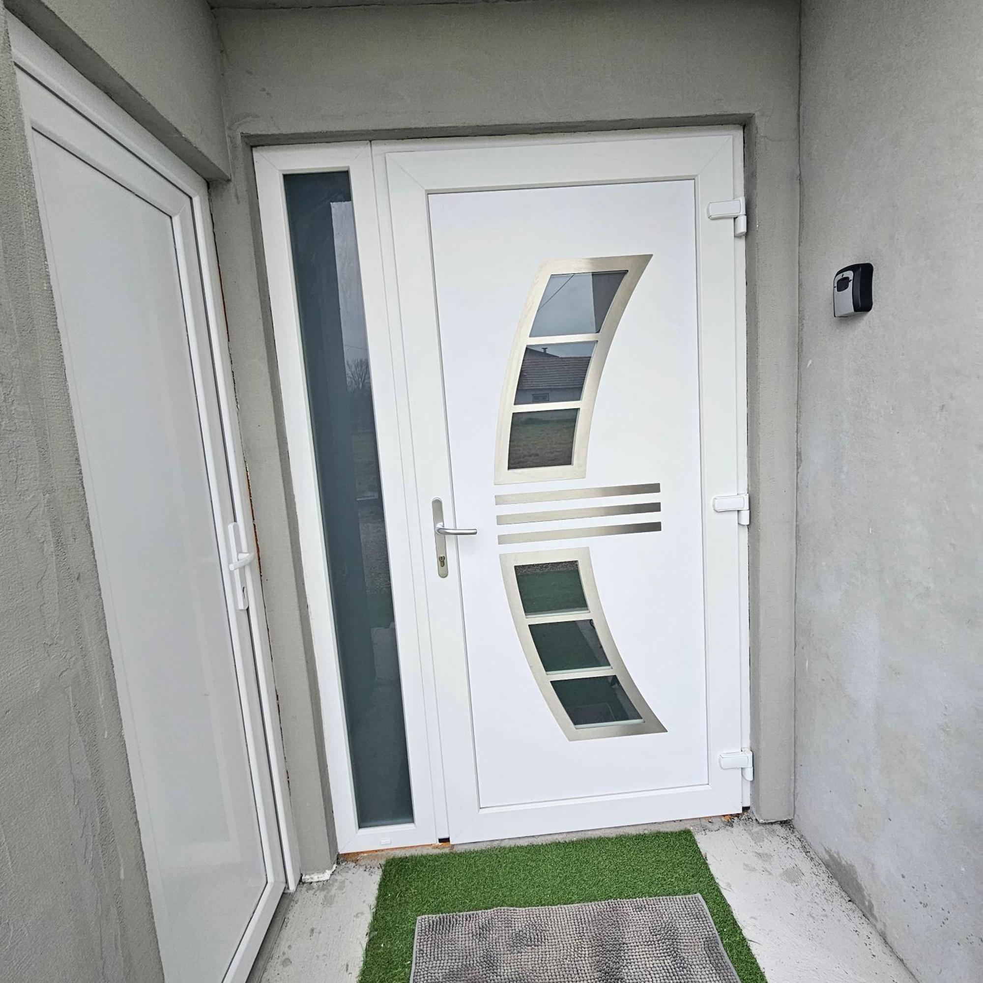 Ena1 & Ena2 -Big Free Parking Karlovac Exterior foto