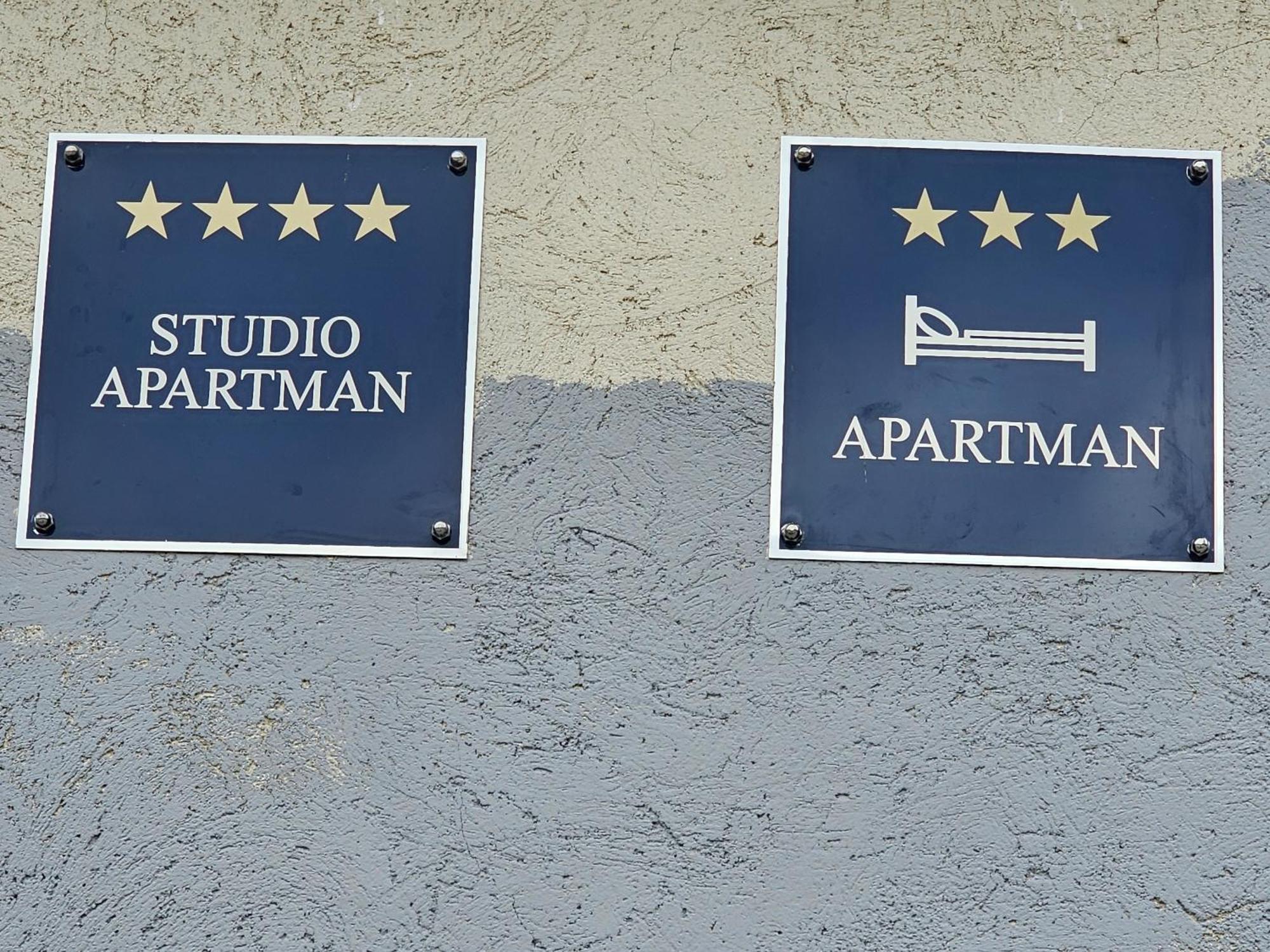 Ena1 & Ena2 -Big Free Parking Karlovac Exterior foto